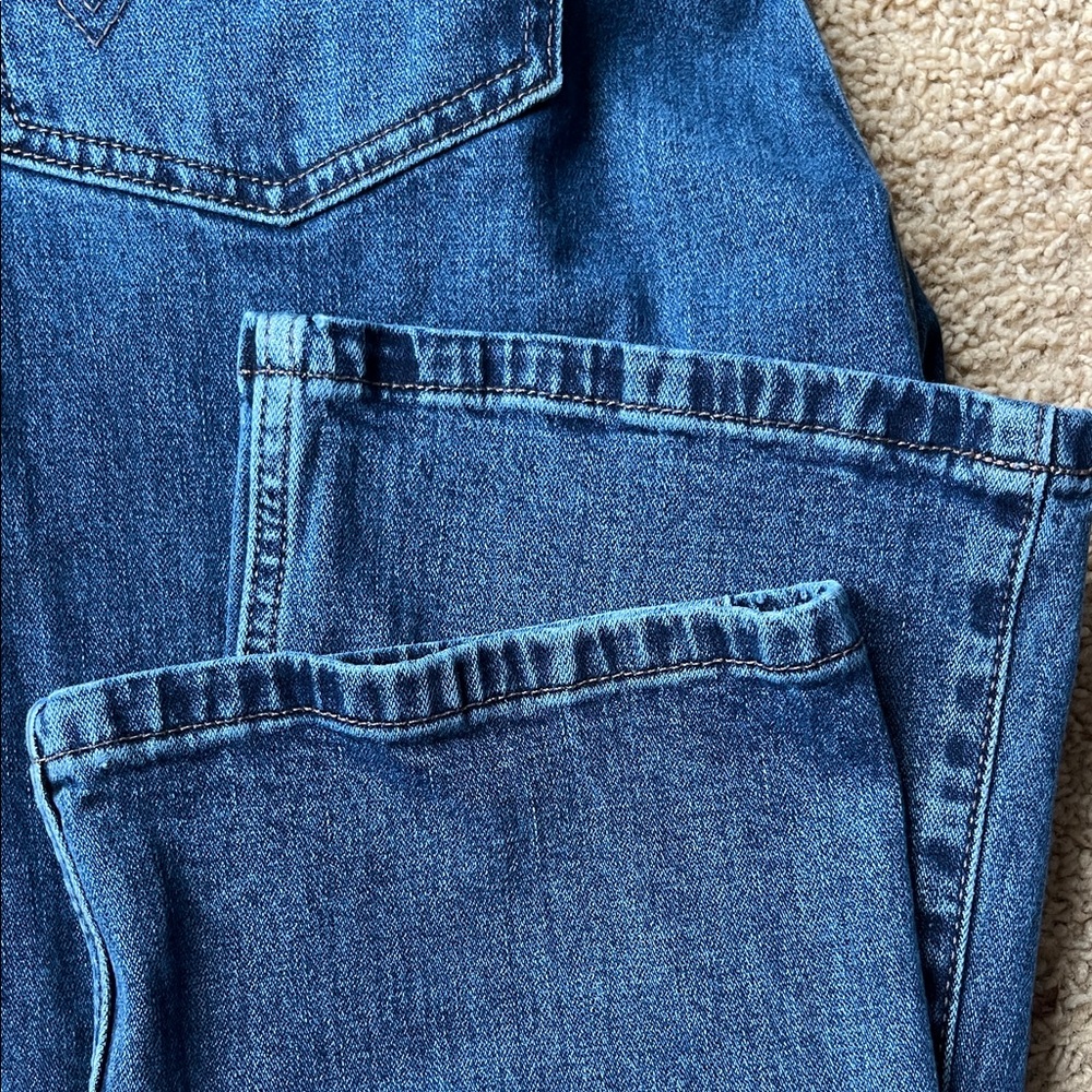 Wrangler Lainey Wilson Jeans - Picture 3 of 7